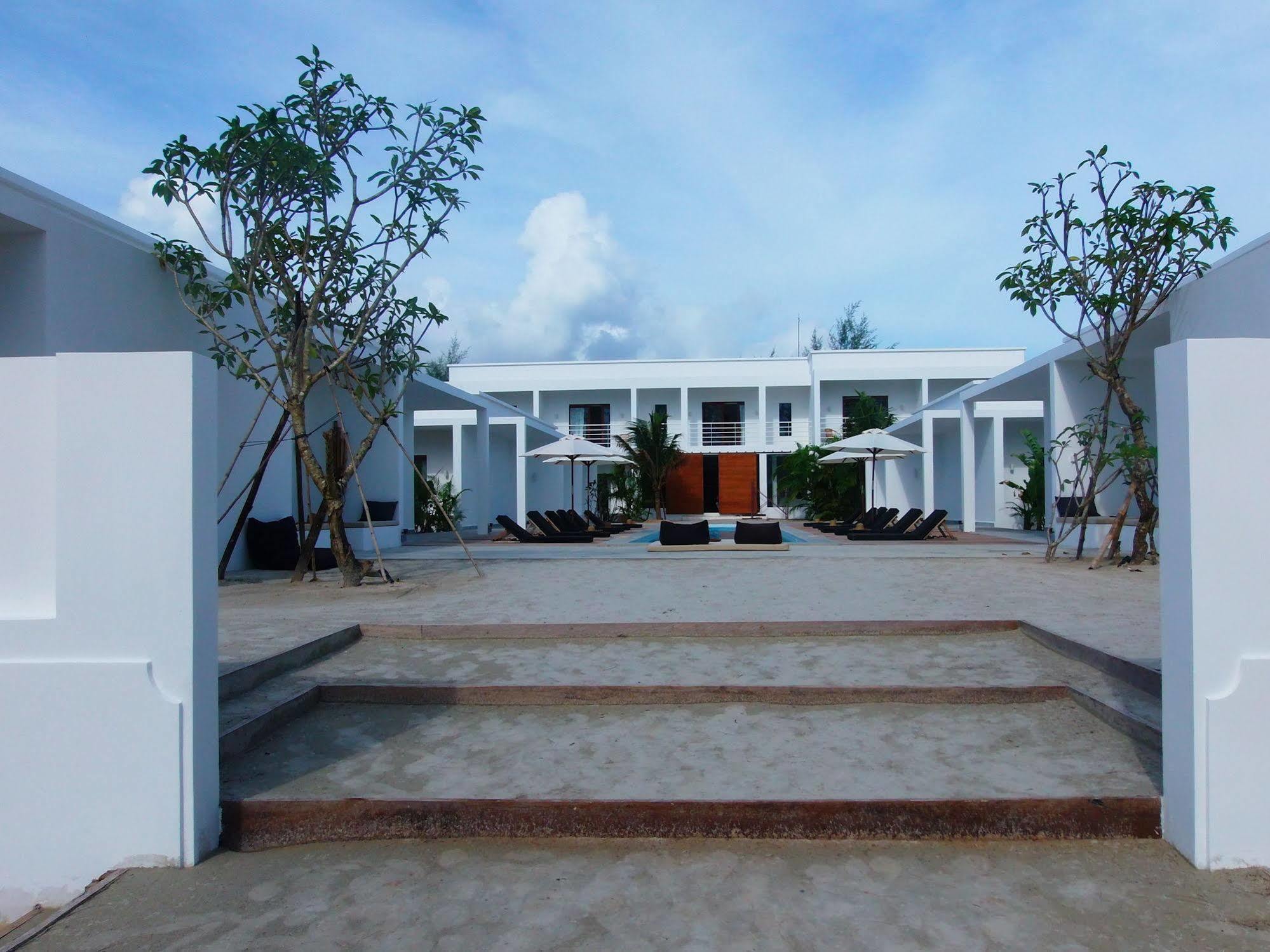 Tamu Otres Hotel Sihanoukville Exterior photo