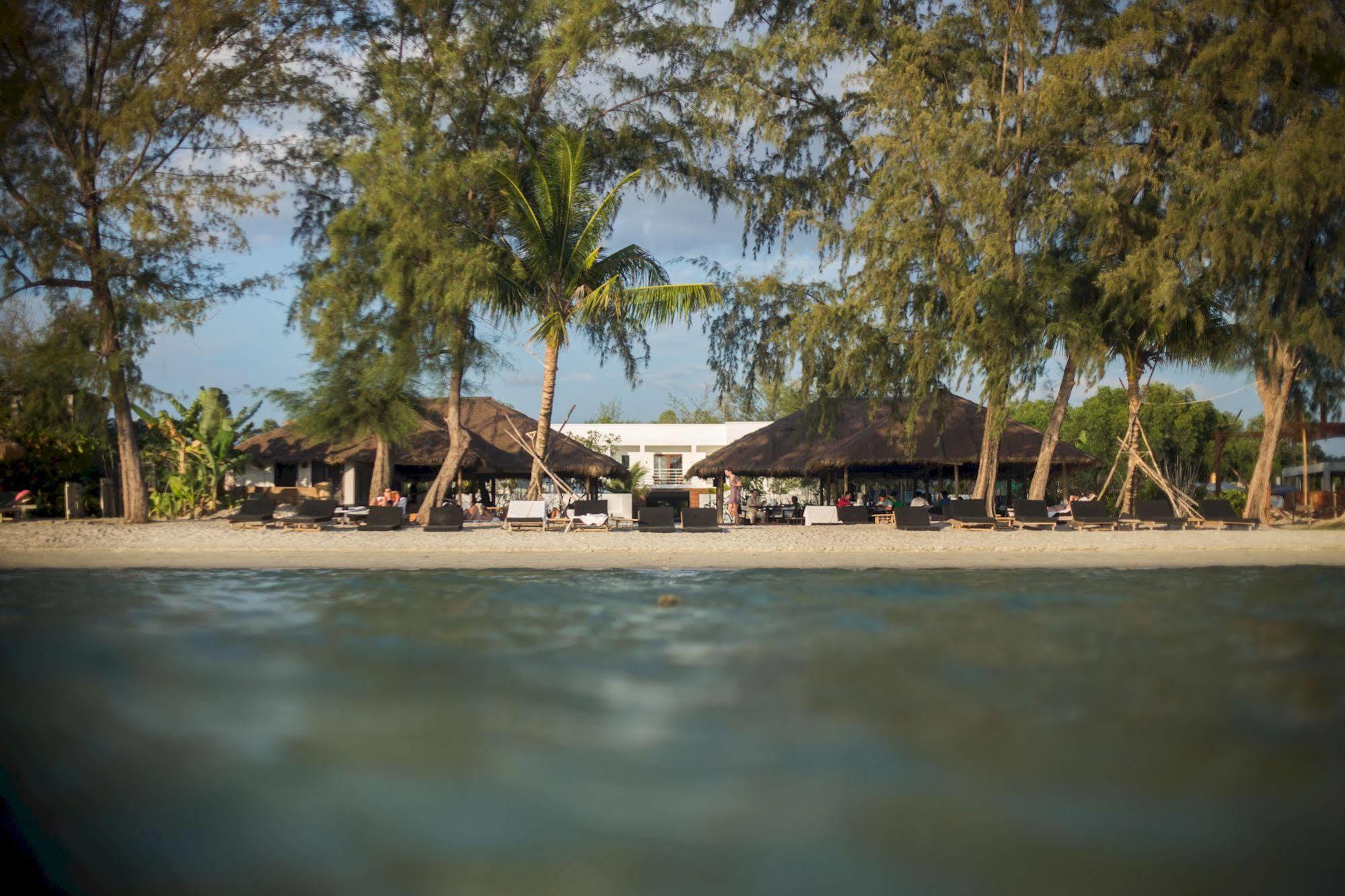 Tamu Otres Hotel Sihanoukville Exterior photo