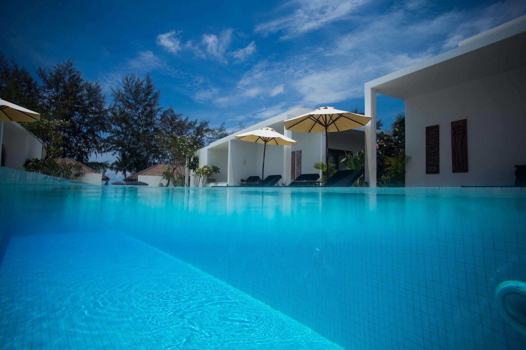 Tamu Otres Hotel Sihanoukville Exterior photo