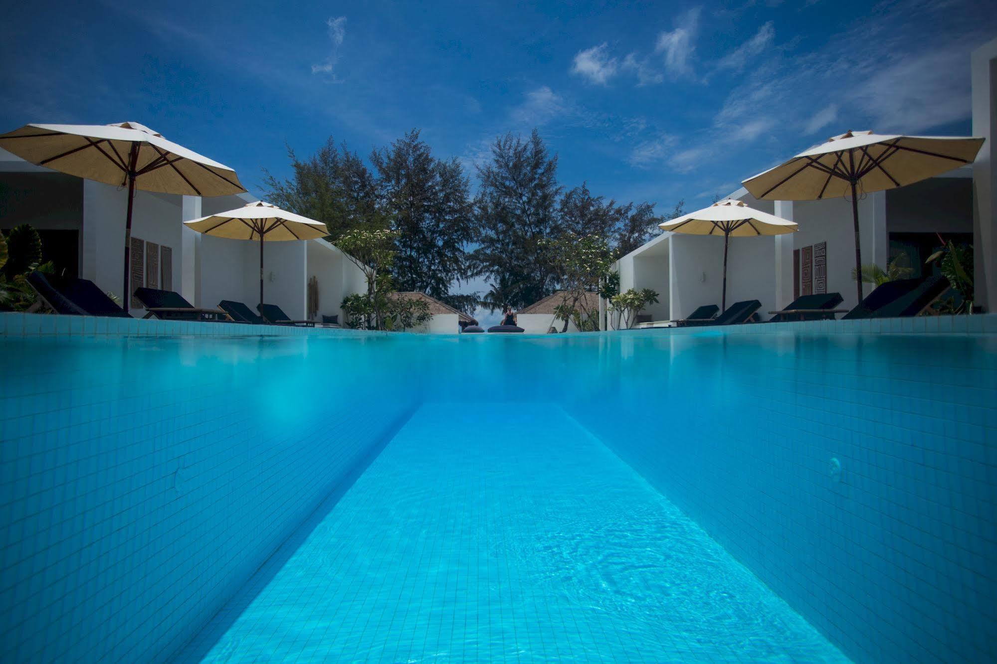 Tamu Otres Hotel Sihanoukville Exterior photo